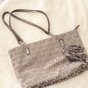 Michael Kors Jet Set Signature Monogram Women Handbag Purse Tassel Chain